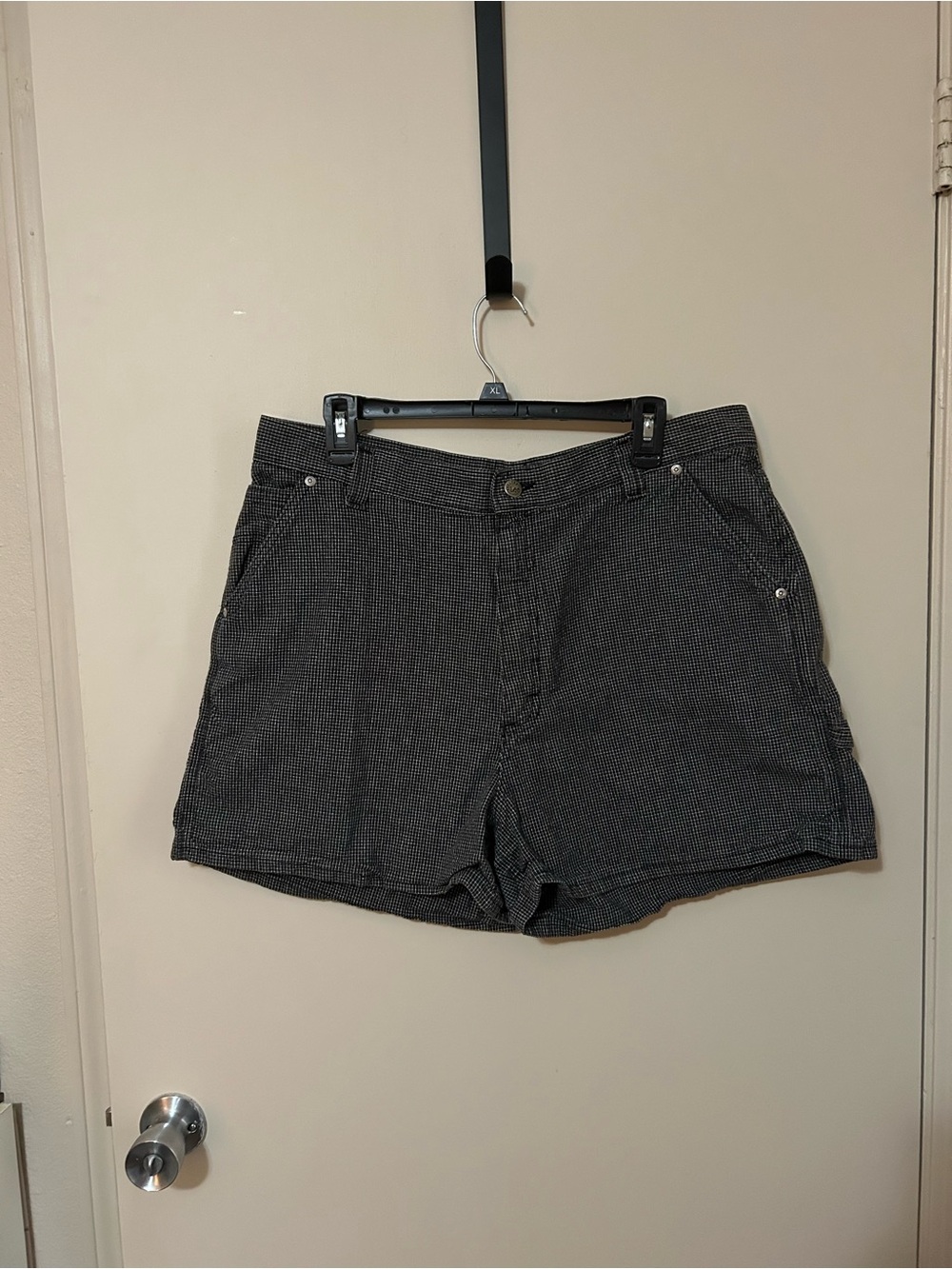 Vintage Lee Shorts | Y2K Black & White Micro-Pattern Jean Shorts